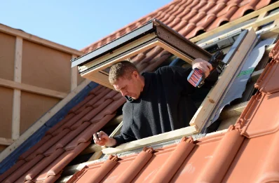 Pose de fenêtres de toit Velux à Mérenvielle